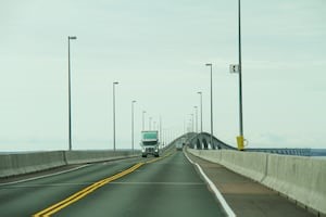 Confederation Bridge resurfacing project delayed by one day