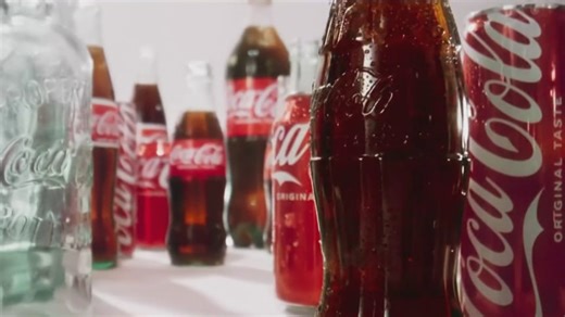 Coke taste test: Gadi Schwartz tries both versions amid Trump change demand