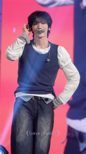 RT @misskloss_1001: Ten: Yesterday I also went to… (spreads his arms open) what do you call that again? Riding? Motorbike! You guys should…