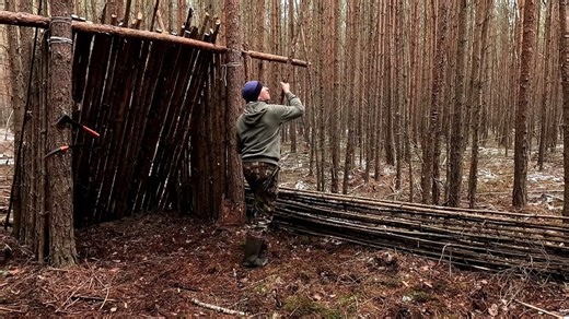 8.6K views · 150 reactions | Overnight Bushcraft Camping in a Hidden Natural Shelter Cre: @Secretsofnature-b9g #outdoorcamping #outdoorcooking #survival #tent #shelter #campinggear #campingtrip #outdoor #outdoors #campingtools #campingtents #outdoorlife #foryou #solocamping #fyp #viral #bushcraft #build #camp #camping #campinglife | Tech Moments | Facebook