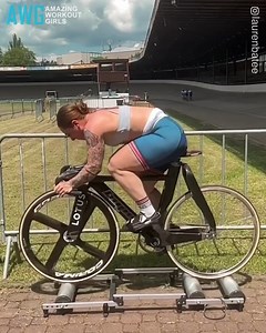 Quadzilla Lauren Bate inst@laurenbatee | Amazing Workout Girls