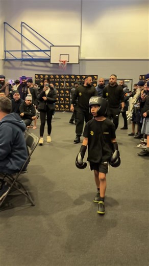 Proud of Jagmeet 🏅🥊 | man with boxing gloves in airport kids
