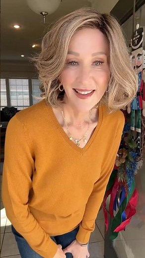 STELLA Wig | Beige Multi/Shaded | Ellen Wille | Mid-Length Style #wigshorts #wig