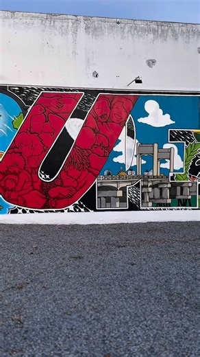 Universidade de Pernambuco on Instagram: "🎄 O Campus Petrolina da Universidade de Pernambuco @upepetrolinaof compartilha uma mensagem de Natal simbólica, produzida pelos professores de Libras Pedro Serafim e Rita Silva. 🤝 A iniciativa destaca valores como inclusão, respeito e comunicação acessível, que norteiam as ações da Universidade. 🌟Que o período natalino seja um convite à inclusão, reflexão e à cooperação."