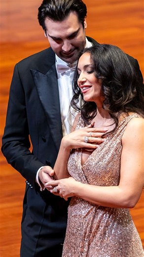#Faust – “Il se fait tard, adieu! Ô nuit d’amour” A beautiful moment from our Müpa Budapest concert, with @tenortetelman and @carolina.lopezmoreno bringing #Gounod’s duet to life. This music carries such tenderness — two voices meeting in a world of hope, longing, and fragile emotion. A joy to shape this with them and the #BudapestPhilharmonicOrchestra. #Budapest #MüpaBudapest #BudapestPhilharmonicOrchestra #JonathanTetelman #CarolinaLopezMoreno #GianlucaMarciano #Faust #Gounod #Opera | Gianluca