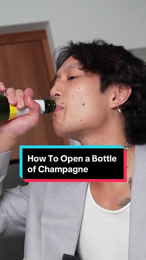 How to Open a Bottle of Champagne with Style | Expert Guide