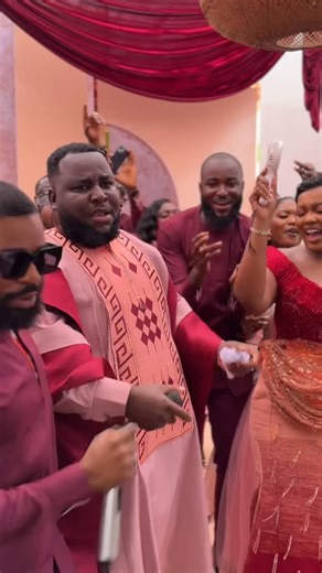 ROLANDO & ELIZABETH #RoYoe25 A RITZ CELEBRATION Bride: @_oyoeb Groom: @mckofidalinton PRODUCTION TEAM Planning: @_oyoeb @mckofidalinton Coordination: @ritz.events Decor: @kailaevents @thea_eventisticsgh Backdrop: @milordgraphics_and_branding Bridal room decor: @thecrystalsgh **************************************** Photography: @focusshotsgh Videography: @blaqeyeconceptsglobal Content creation: @shotbymacaveli_ @reelsbynanakwame @eventbuzzgh @cybershot.live **************************************