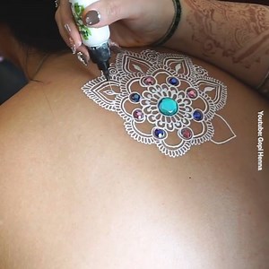 3.1M views · 55K reactions | I could watch this on repeat! 朗 By Gopi Henna IG: https://bit.ly/2IbPPTk | Outfit Anatomy | Facebook