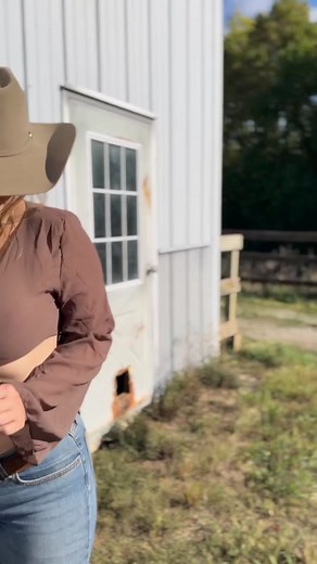 Emma Claire on Instagram: "@farmgirlemmaa"