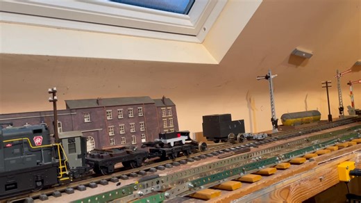My Sentinel shunters moves under its own power for the first time since its motor failed at the Brighton MRCs show | Leslie James Chatfield