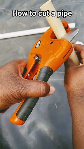 POV: You’re Cutting a Pipe Click by Click 🔧 | Pipe Cutter Tutorial #Shorts #PipeCutter #diy