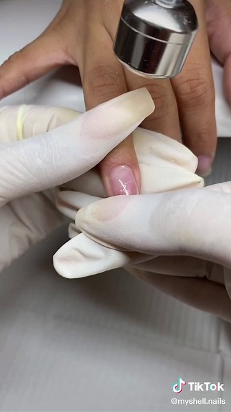 Maddy Nails for Euphoria-Inspired Look 💅💚