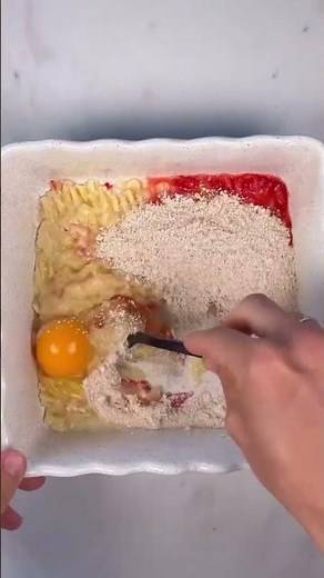 🥞Ready for Pancake Day?🥞 BANANA STRAWBERRY PANCAKES🍓🍌 Ingredients: * 1 small ripe banana * 2