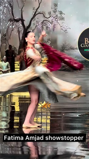 Amna Rasool on Instagram: "#fatimaamjad dancing at front stage while walking as a showstopper for designer #Zeeshan at #HumBridalCoutureWeek happening now"