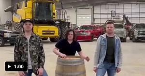 These men are so in sync! - Awesome