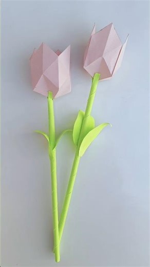 These paper tulips don’t just bloom🌷…they quietly make your mood bloom too💓. #craft #diy #trending