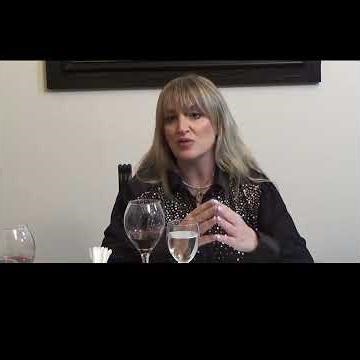 Dip. Laura Cartuccia "LA NECESIDAD DE LOS CONTROLES EN LA ADM. PUBLICA"