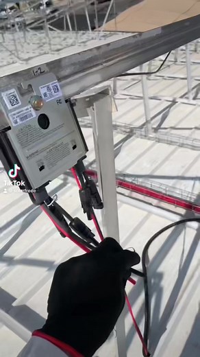 Installing optimizers not only maximizes solar panel production and mitigates all types of panel mismatch-loss but also ensures the highest levels of system safety👷🏼‍♂️☀️ Plus, it’s just super fun to watch! Thanks Michael Fedin for delivering our daily dose of satisfaction. | SolarEdge Technologies Inc.