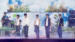 【中韩字幕｜TXT】《Over The Moon》听说月神之殿上，有五位俊俏爱神。