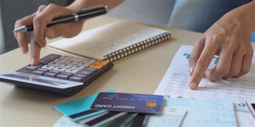 Financial advisors share tips for setting 2026 money goals