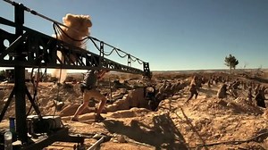 Das Versprechen eines Lebens möchte nicht nur eine Seite des Krieges zeigen. Erfahrt mehr über den geschichtlichen Hintergrund des Films. | Das Versprechen eines Lebens