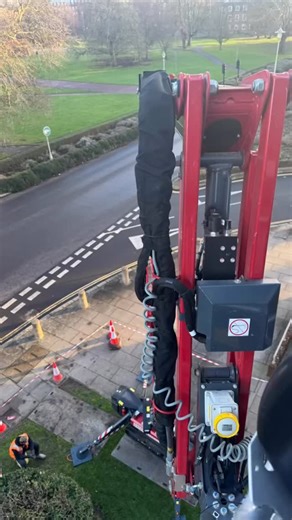 Early morning cherry picker hire with IPAF operator in Hertfordshire for reliable hire ☎️01708347799☎️ #cherrypicker #trackedaccess #cherrypickers #ipaf #mewp | Lewis Digger Hire Ltd