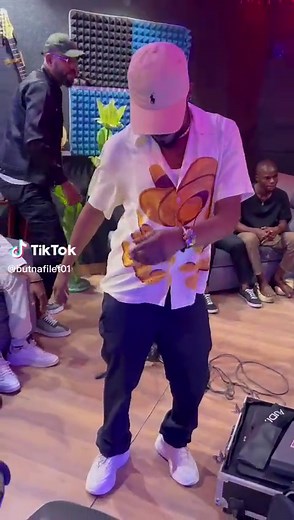 But na filet officiel on TikTok