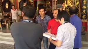 AT THE CRIME SCENE: After this morning's reenactment at Marsiling Lane, the Police brought the suspect in the Teck Whye case to Chua Chu Kang Lian Sing Keng Temple where a man was found murdered more than two weeks ago. What we know about the case so far: http://bit.ly/20Yk16D (Video: Ernest Chua/TODAY) | TODAY