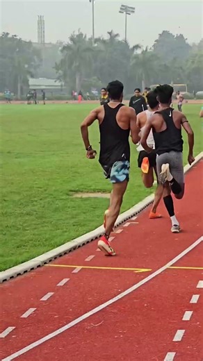 Pain + Power = Champion 🔥 | 200m & 400m Sprint Training #trackandfield #athletelife #viralshorts