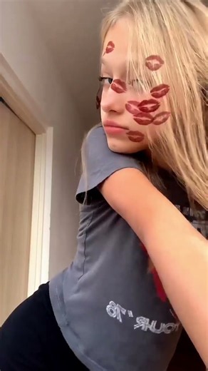 Menina Dançando