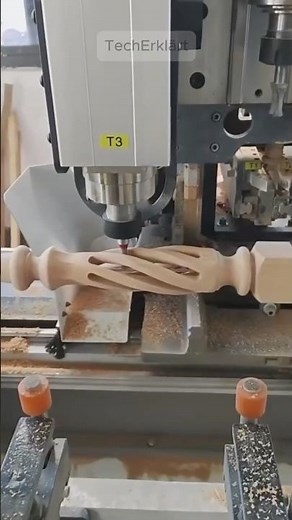 Wahnsinn! 4-Achsen-CNC zaubert hohle Spirale! ✨🏗️ #CNCWoodworking #Holzbearbeitung #Innovation
