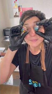 Making My Winter BonBon Special #chocolatemaker #chocolate #chocolatelover #chocolatemaking #bonbons