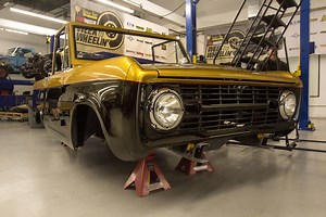Week to Wheelin’ Vintage Bronco Build: Day 1 – Wheels, Tires, Suspension, and More!