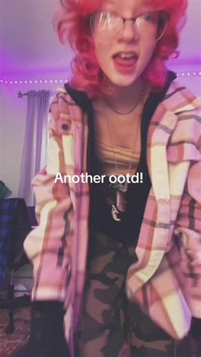 A bit repetitive with the pants but who’s cares there so cool 👀👀