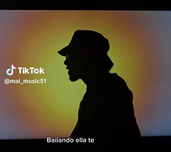 Bailando: Ella Te Hipnotiza con Reggaeton Old School