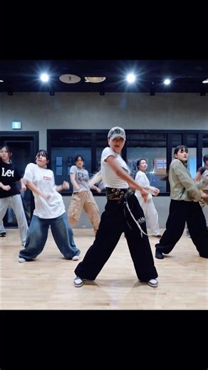 BLACKPINK 블랙핑크 Pretty Savage beginners dance