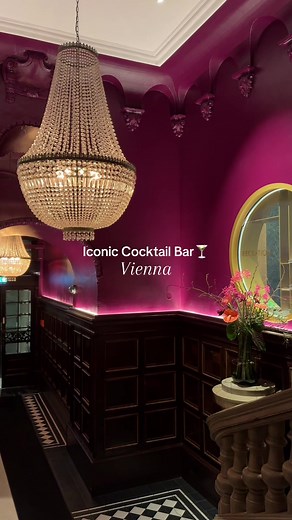 Visit Barfly: Vienna's Iconic Gossip Girl Cocktail Bar