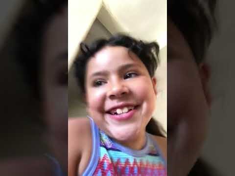 jugando a las escondidas con mi hermana