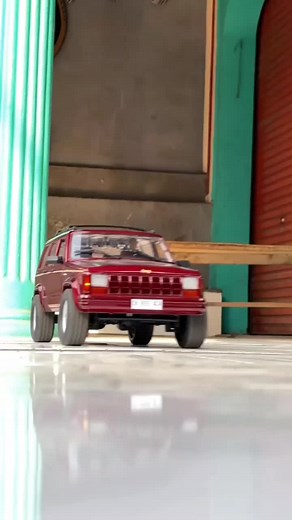 Modified Jeep Cherokee XJ for Off-Road Adventures