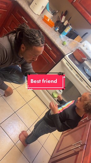 She loves it. #zakaiah #mzboutie #daddydaughter #cucumberchallenge #NextLevelDish @ape_flex