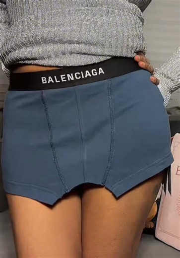 €500,- voor een onderbroek?! Ik test de Balenciaga boxershort-rok! #creatorsearchinsights #EmClimaUltraLeve #balenciaga #nederlandsetiktok #shoplog