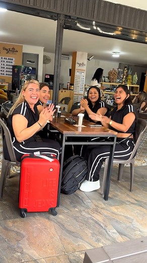 #WaitressPrank #CoffeePrank #EpicFail #ComedyReel | Restaurant Prank