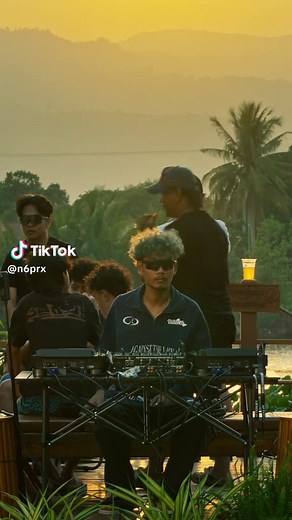 🕺🎶 Check the full mixtape out: https://youtu.be/HA8UYeI1RL4