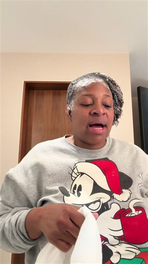 PEACH McINTYRE 🍑 FINALLY TAKES HER HAIR OUT TO WASH IT 🤩😀🤩 AS SHE PREPARES TO MAKE $55,550 🤩😀😀