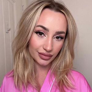 13 reactions · 3 comments | Pantone Peach Fuzz Hair Color  Watch @beautybysveta as she reacreates the 2024 color of the year using OVERTONE Coloring Conditioner. → cur.lt/qxrhuwtkq | oVertone | Facebook