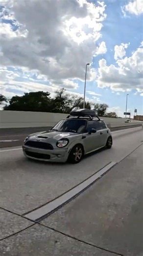Lowered Mini Cooper S on the Highway 🔥 Rooftop Box Vibes