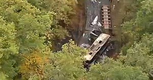 Puisseguin: la collision entre un autocar et un camion tue 43 personnes