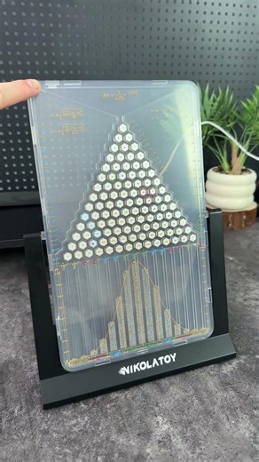 Galton Board Normal Distribution Model