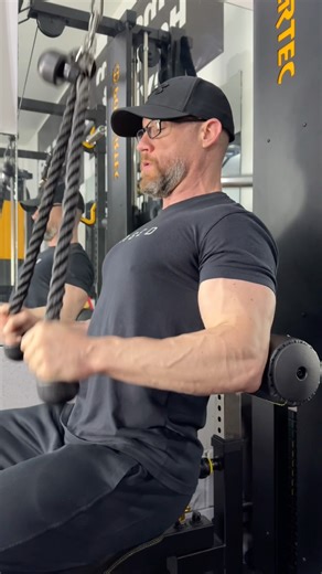 11 Unique Exercises & Cool Features on the Powertec Lat Machine #powertec #homegym #garagegym