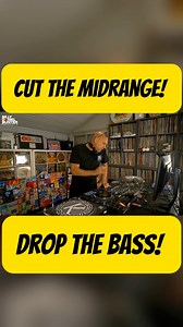 Cut the midrange drop the bass. Absolute classic. Watch the full Rob Tissera mix now. It’s huge. Link to watch in the comments below 👇 . #90srave #hardcore #breaks #classichouse | DJ Billy Daniel Bunter